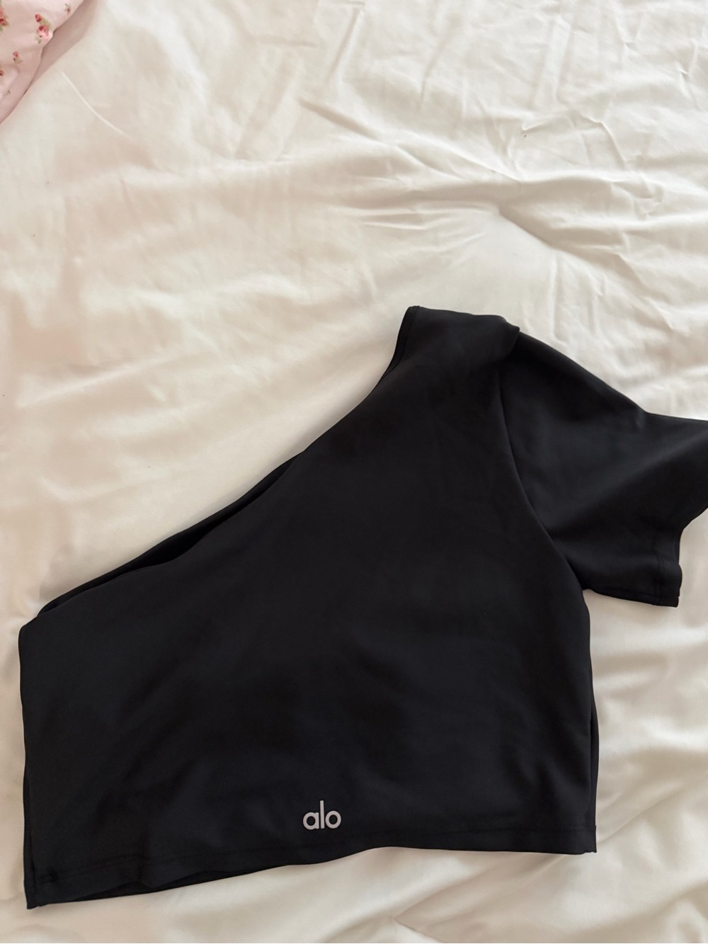 ALO Yoga Black One-Shoulder sports bra